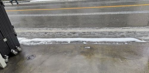 2.10雪玄関.JPG
