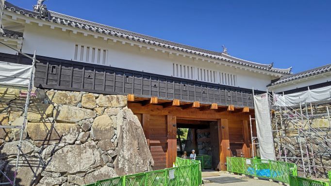 9.24松本城太鼓門.JPG